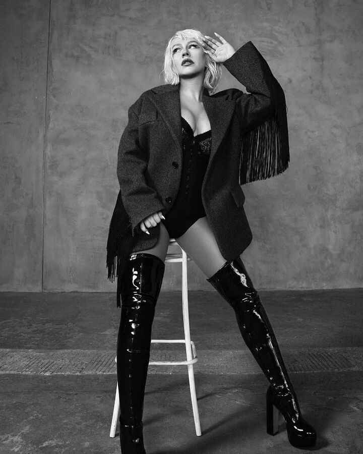 CHRISTINA AGUILERA