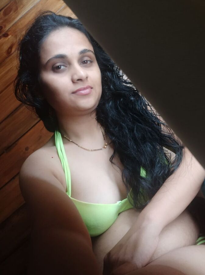 Sexy Indian Ritu