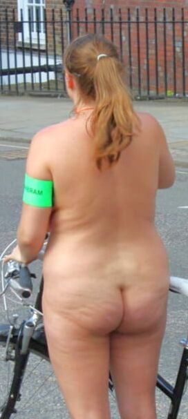 Larger Lasses, Matures and Grannies