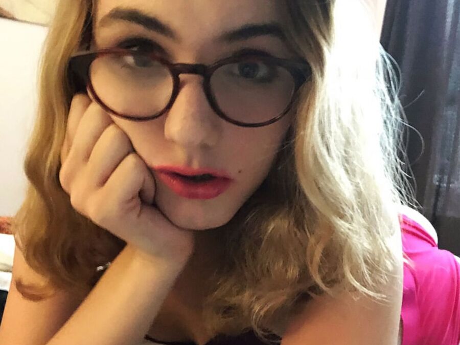 Sexy College Babe