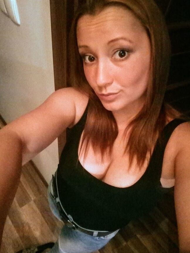 Polska kurwa Ewelina i ogromne cycki.....Polish slut Ewelina