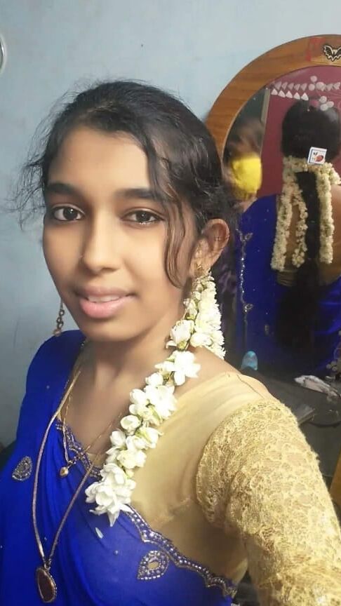 Desi girl boobs