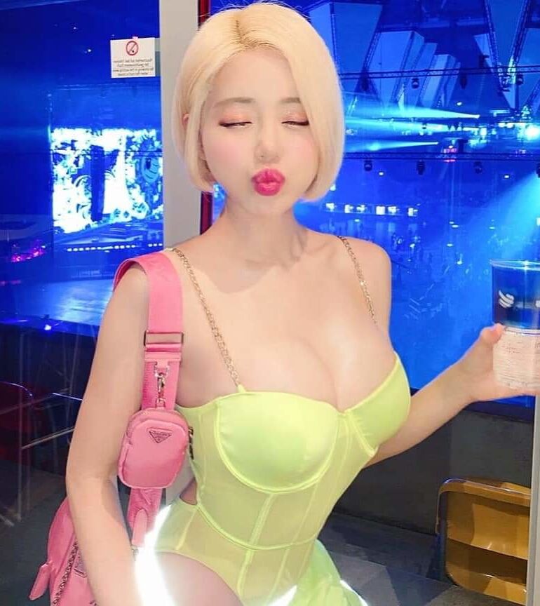 Korean Hottie DJ Soda