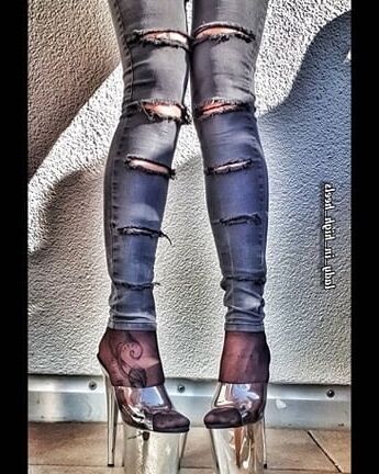 Extreme shoes