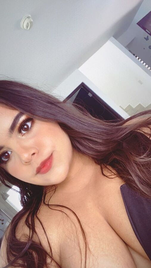 Sexy Instagram boobs