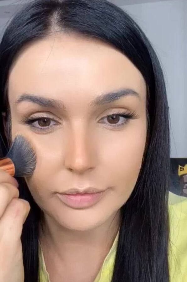 Jasmina Djuderija SLUT BOSNIAN --- KOMENTARISITE KURVU