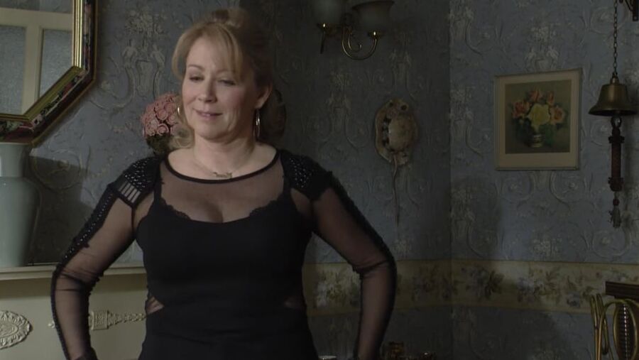 Lindsey Coulson, British Actress, Celebrity MILF