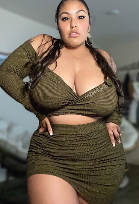 Sexy Instagram boobs