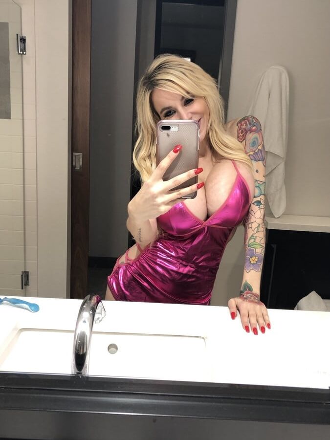 Danielle Derek