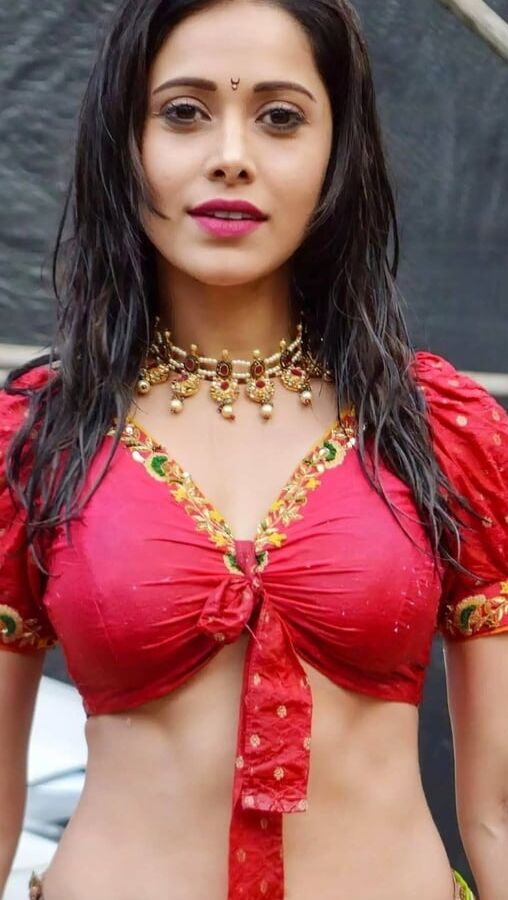 HOT INDIAN DESI MAAL
