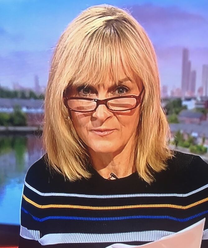 Todays Wank Target..Louise Minchin Showing Off Her Sexy Legs