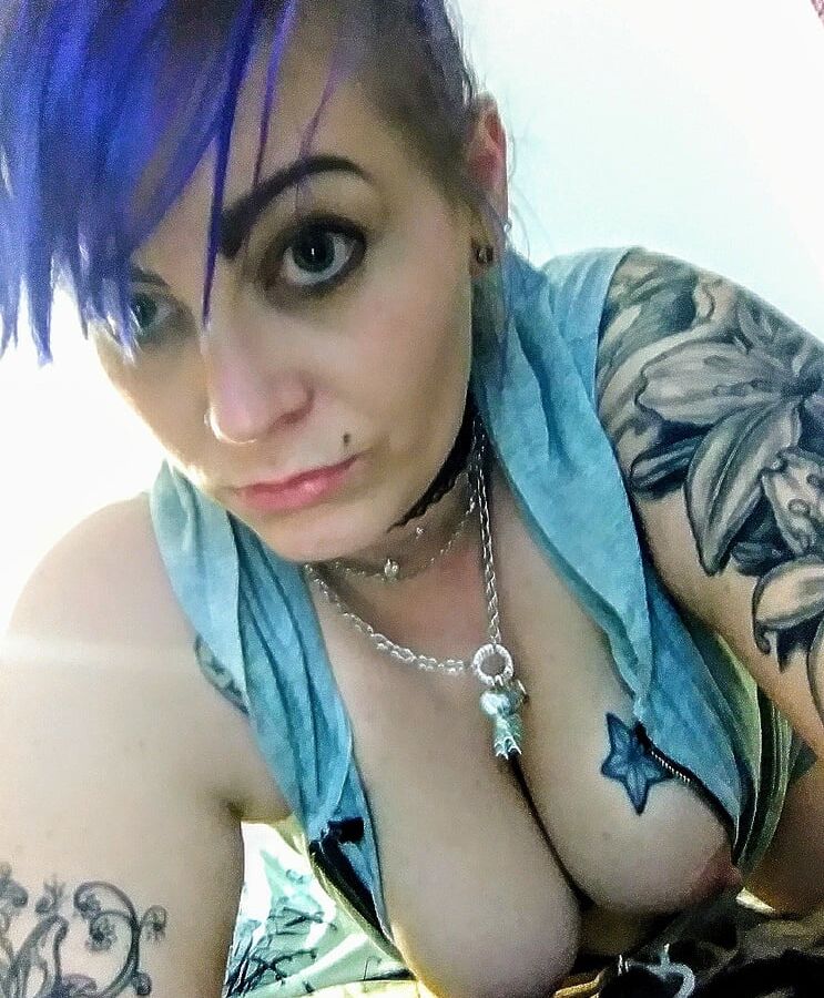 Playing with my pussy