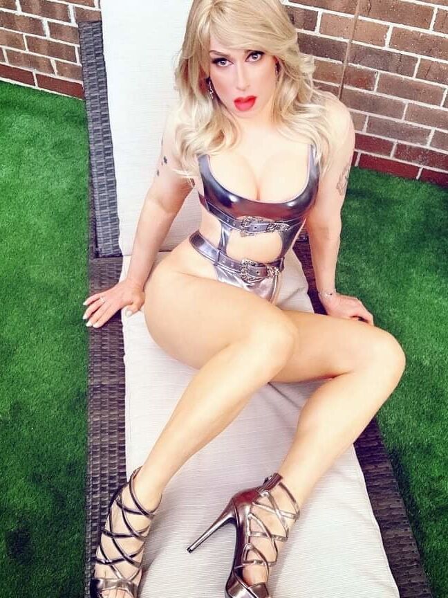 Swimwear selfies