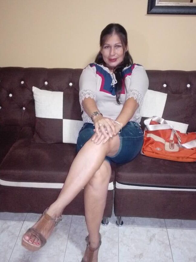 adri nogera mature