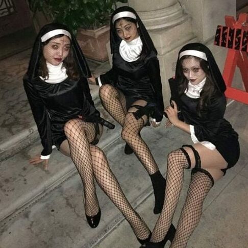 More goth girls!