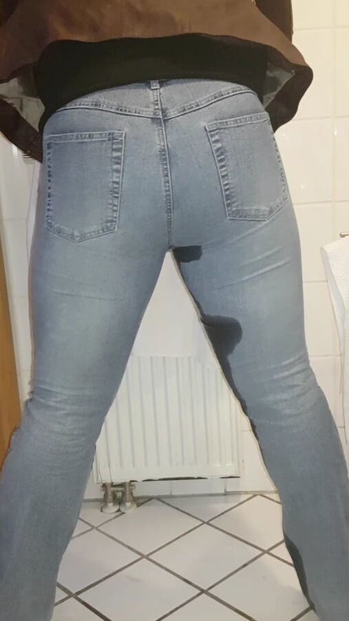 Jeans pissen