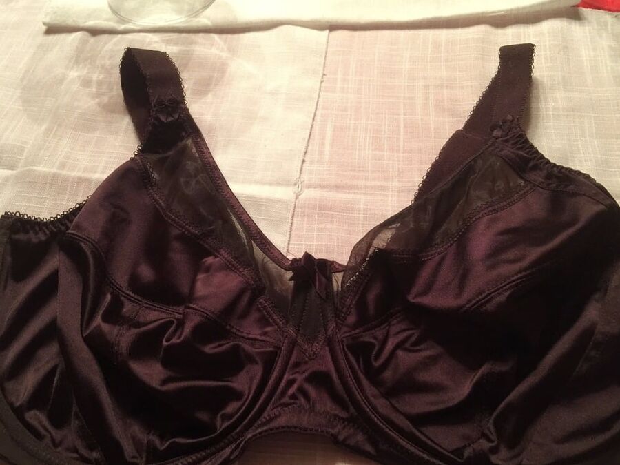 Used J-K cup bras