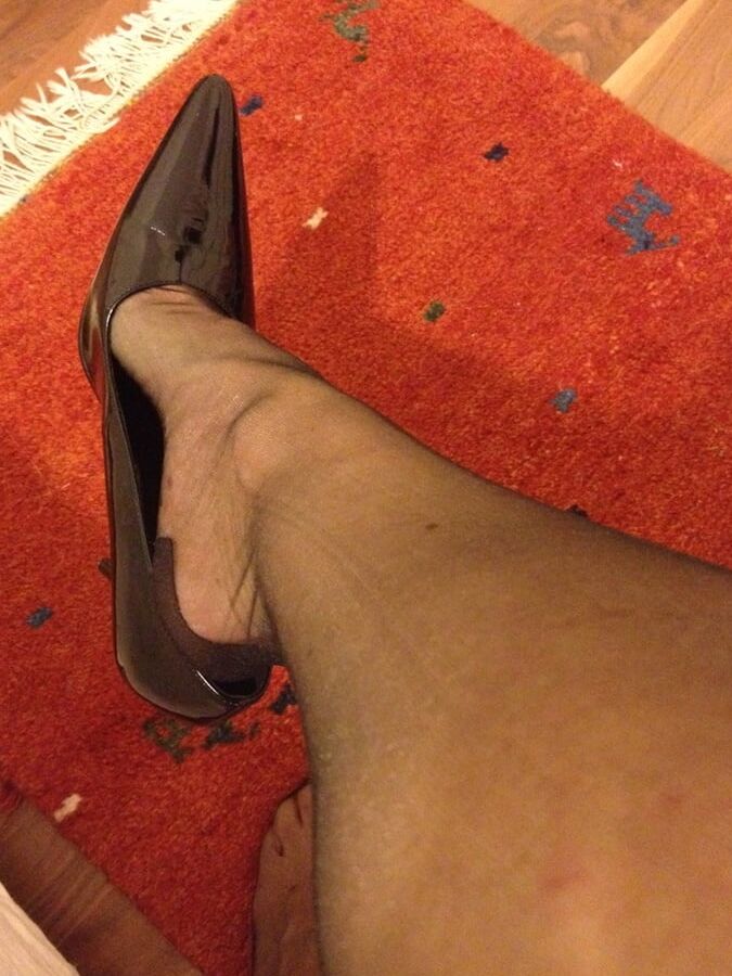 Nylonfeet VIII