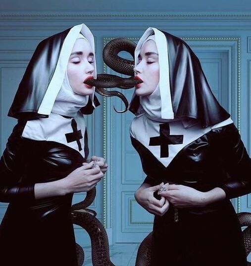 More goth girls!