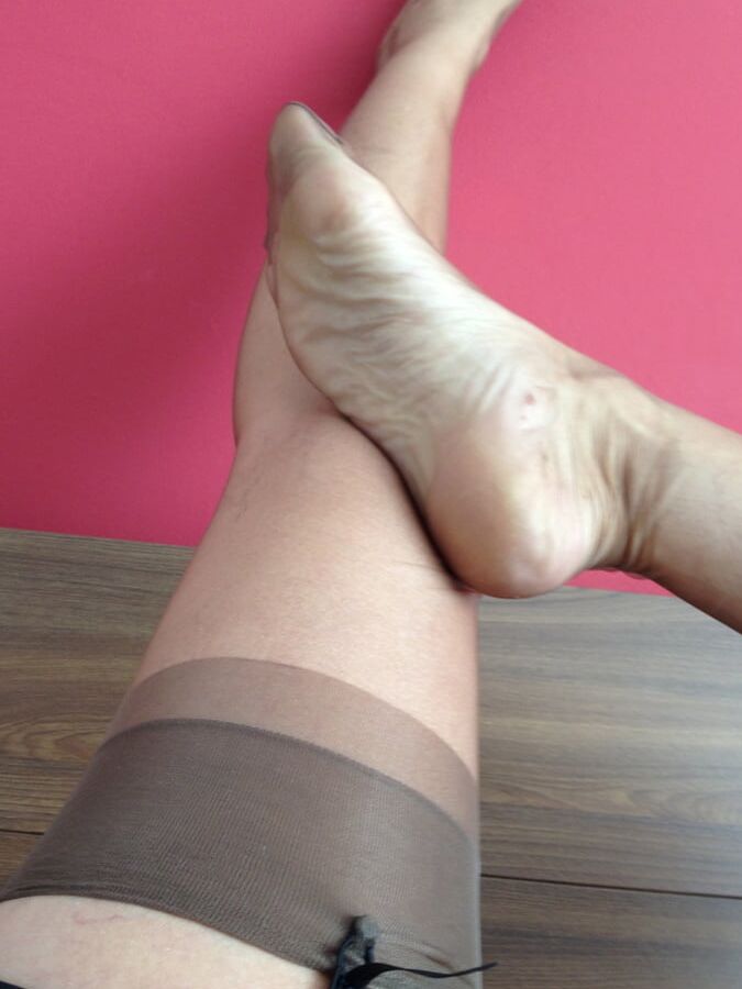Nylonfeet IX