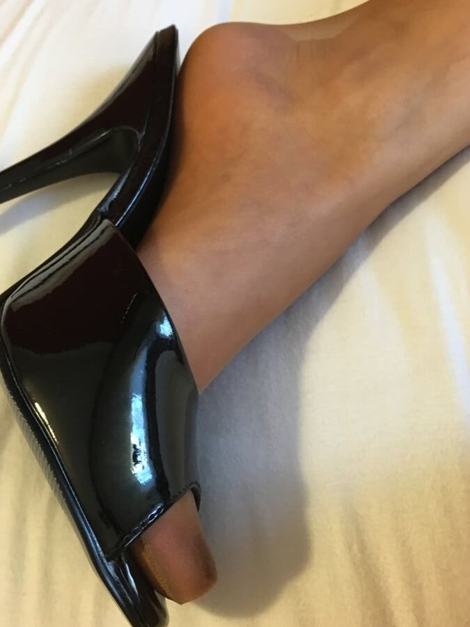 Nylonfeet VI