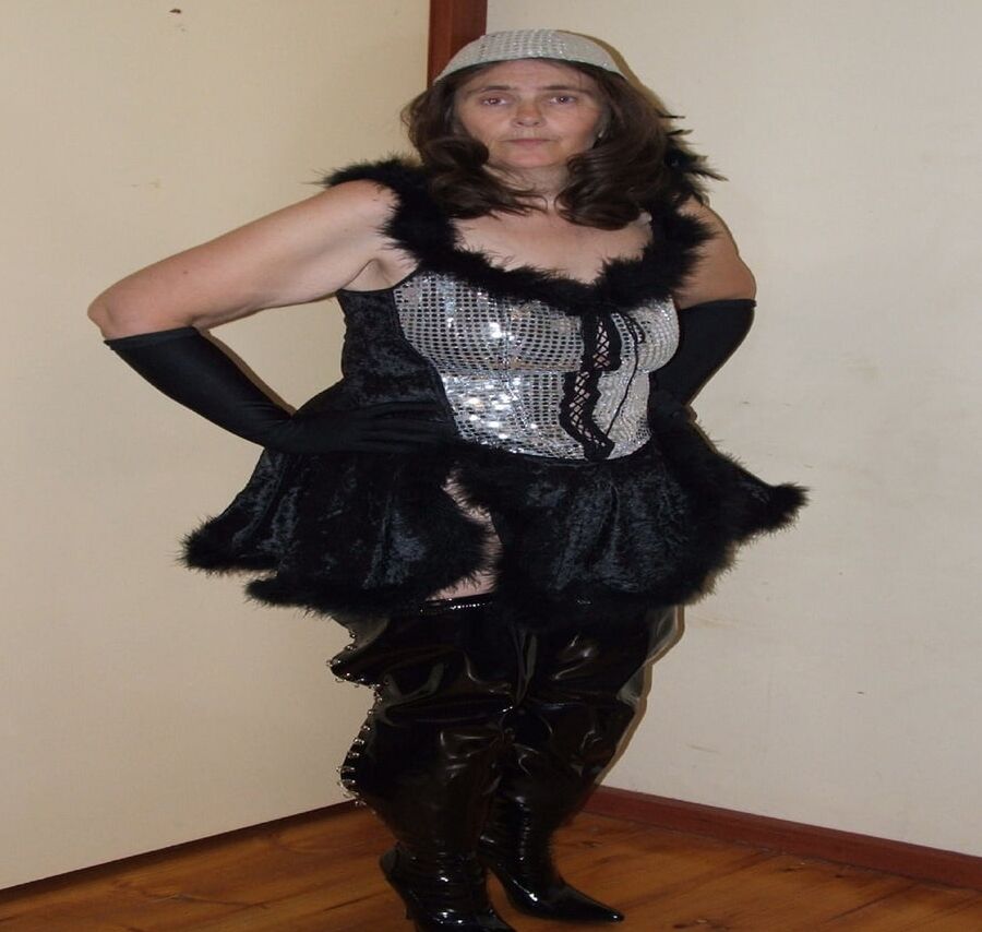 uniform bitch me
