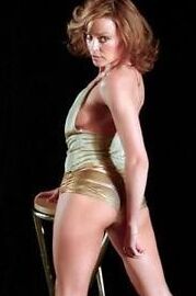 Kiley Minogue - nuttenhaftes Buehnenoutfit