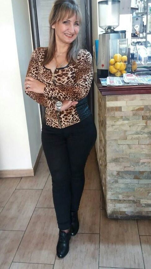 Opasna mama siromasne mamice horny MILF