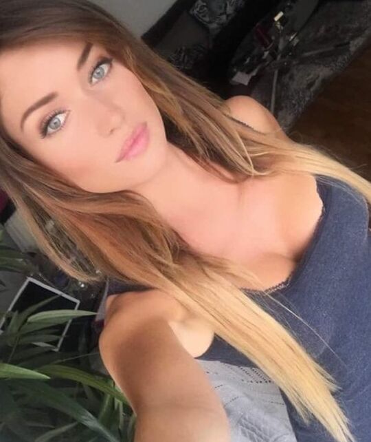 Elsa Esnoult