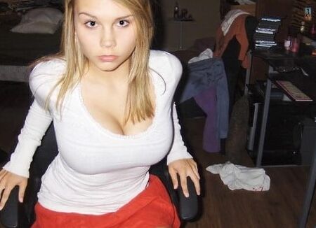 boobs non-nude (white blonde)