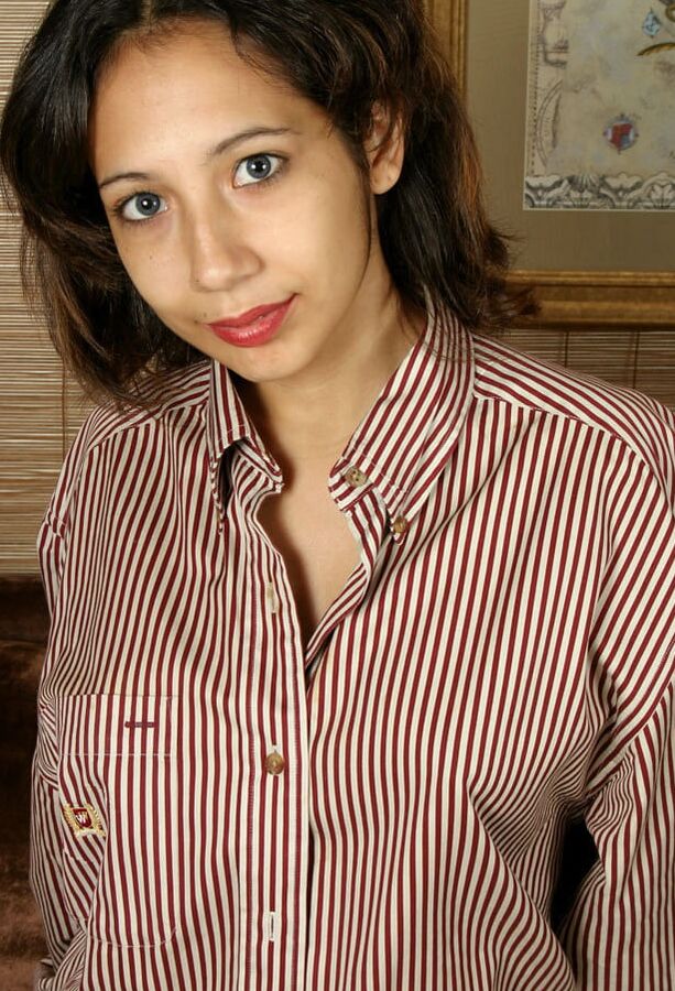 Corina Escondido