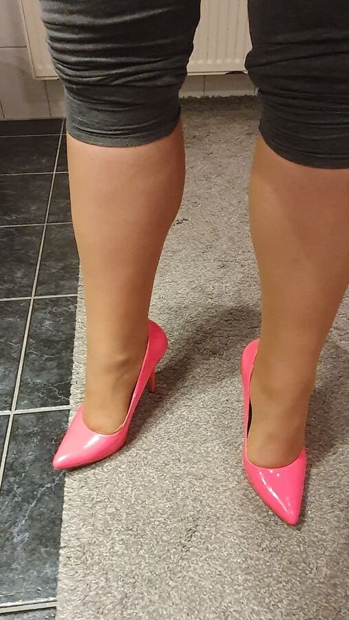 Pink fuck-me Heels