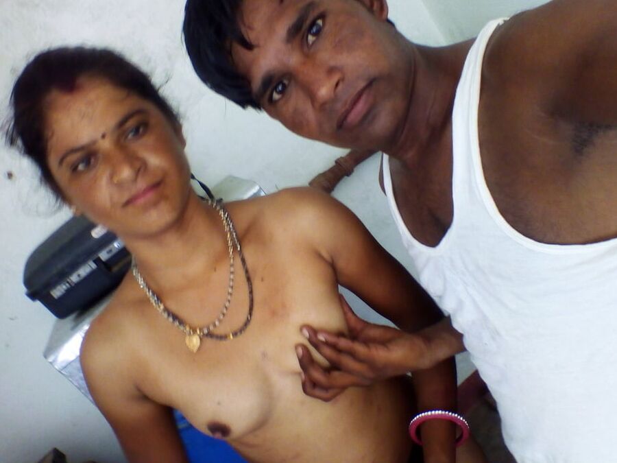 Sexy Bhabhi fucked with neighbour