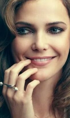 KERI RUSSELL