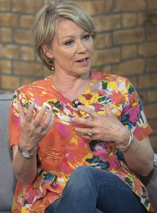 Lindsey Coulson, British Actress, Celebrity MILF