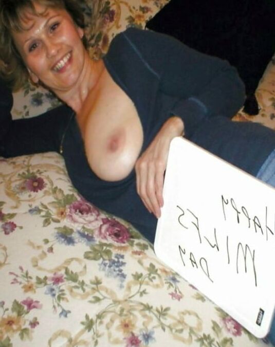 Sluts holding expose me signs