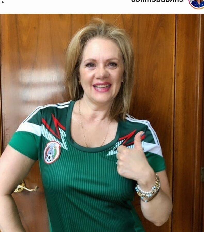 Famosas Erika Buenfil tetona actriz mexicana