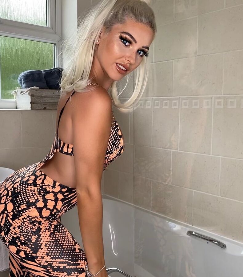Chav Bimbo Danielle