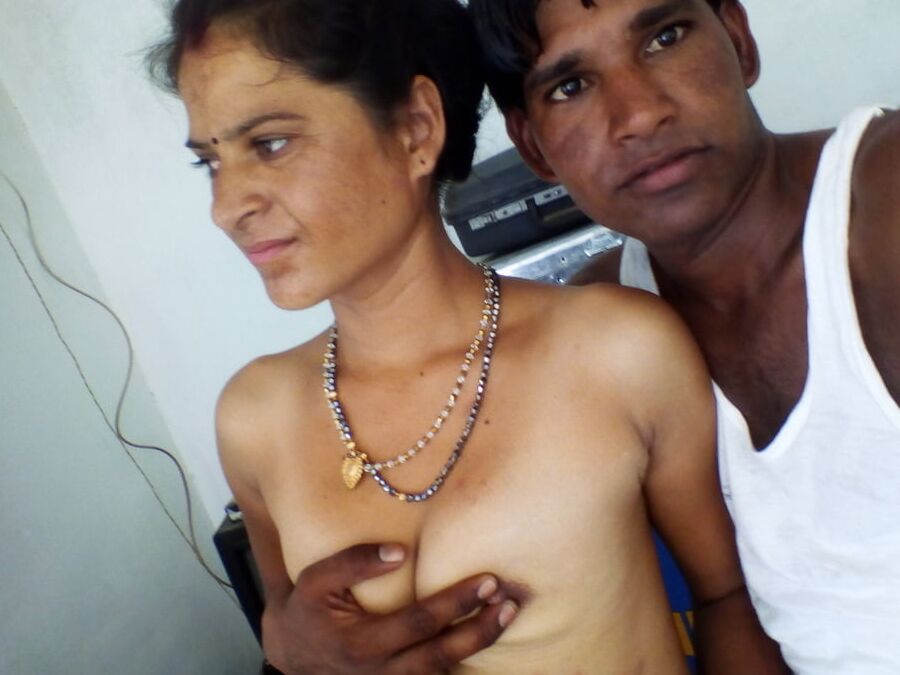 Sexy Bhabhi fucked with neighbour