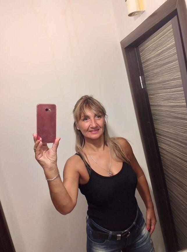 Opasna mama siromasne mamice horny MILF