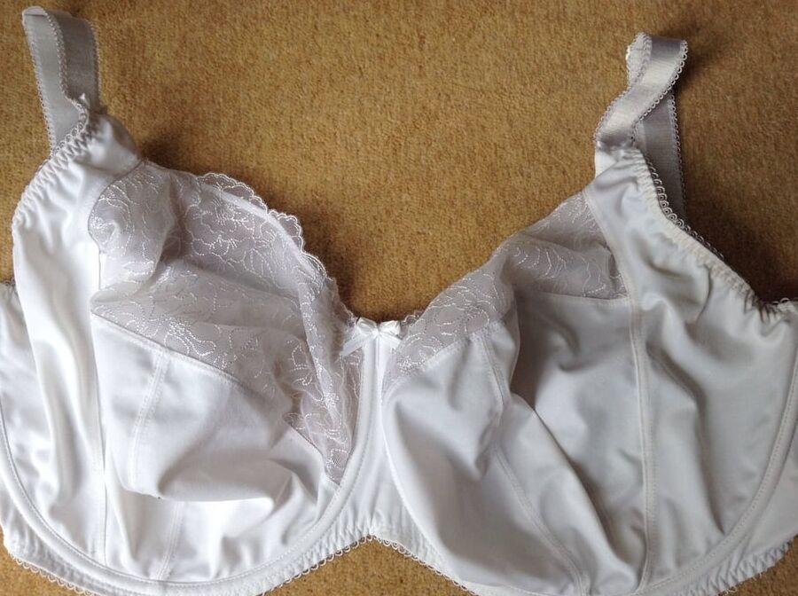 Used J-K cup bras