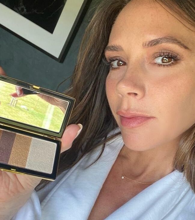 Victoria Beckham Looking Hot XXVI