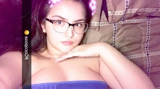 Very Hot girl Selfie pic