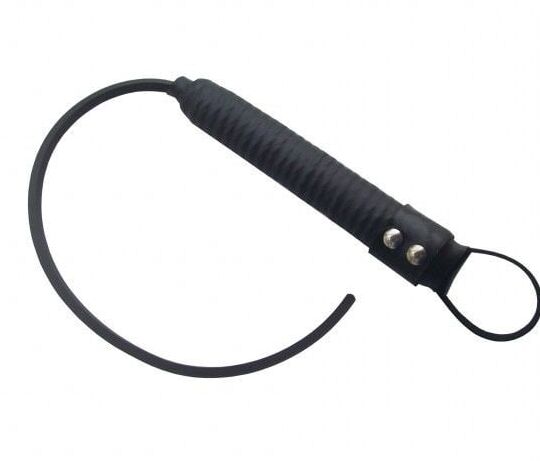 If you had to choose one whip for your own spanking, which ?