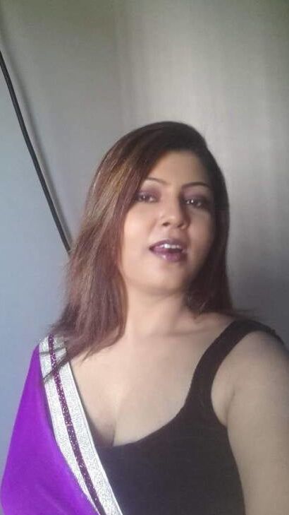 Beautiful Indian Desi Bhabhi Non nude