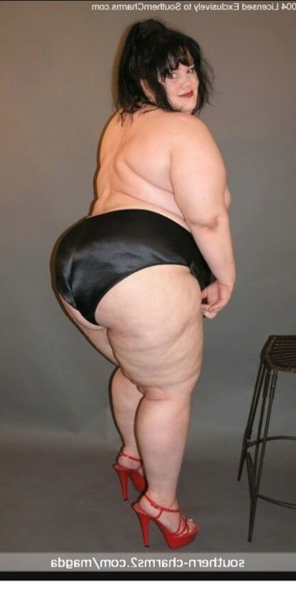 Hoodyman ssbbw . Screen shots mega post .