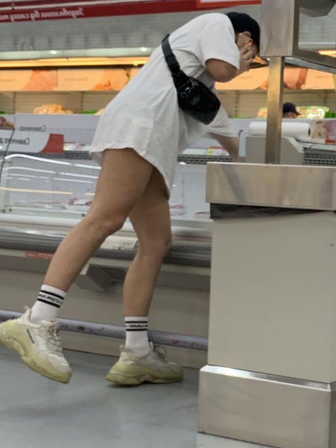 Beautiful gym lady. Upskirt sexy ass