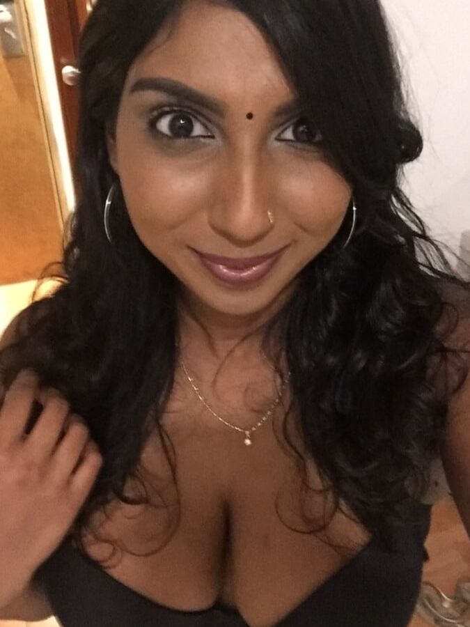 Sexy Indian milf