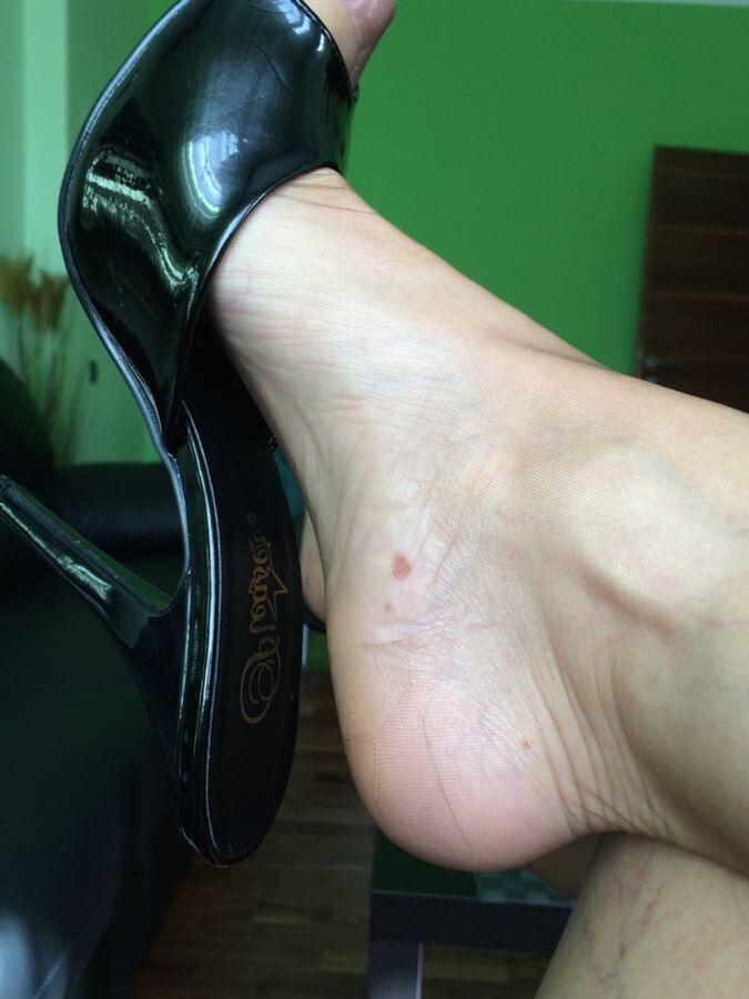 Nylonfeet IX