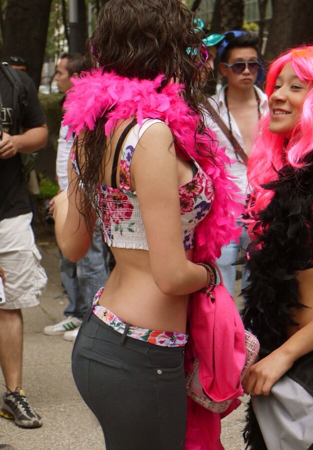 Hermosa en la marcha